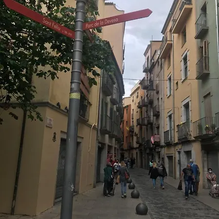 Con Encanto Y Terraza En Barri Vell De Girona, El Cul De La Lleona * Gerona
